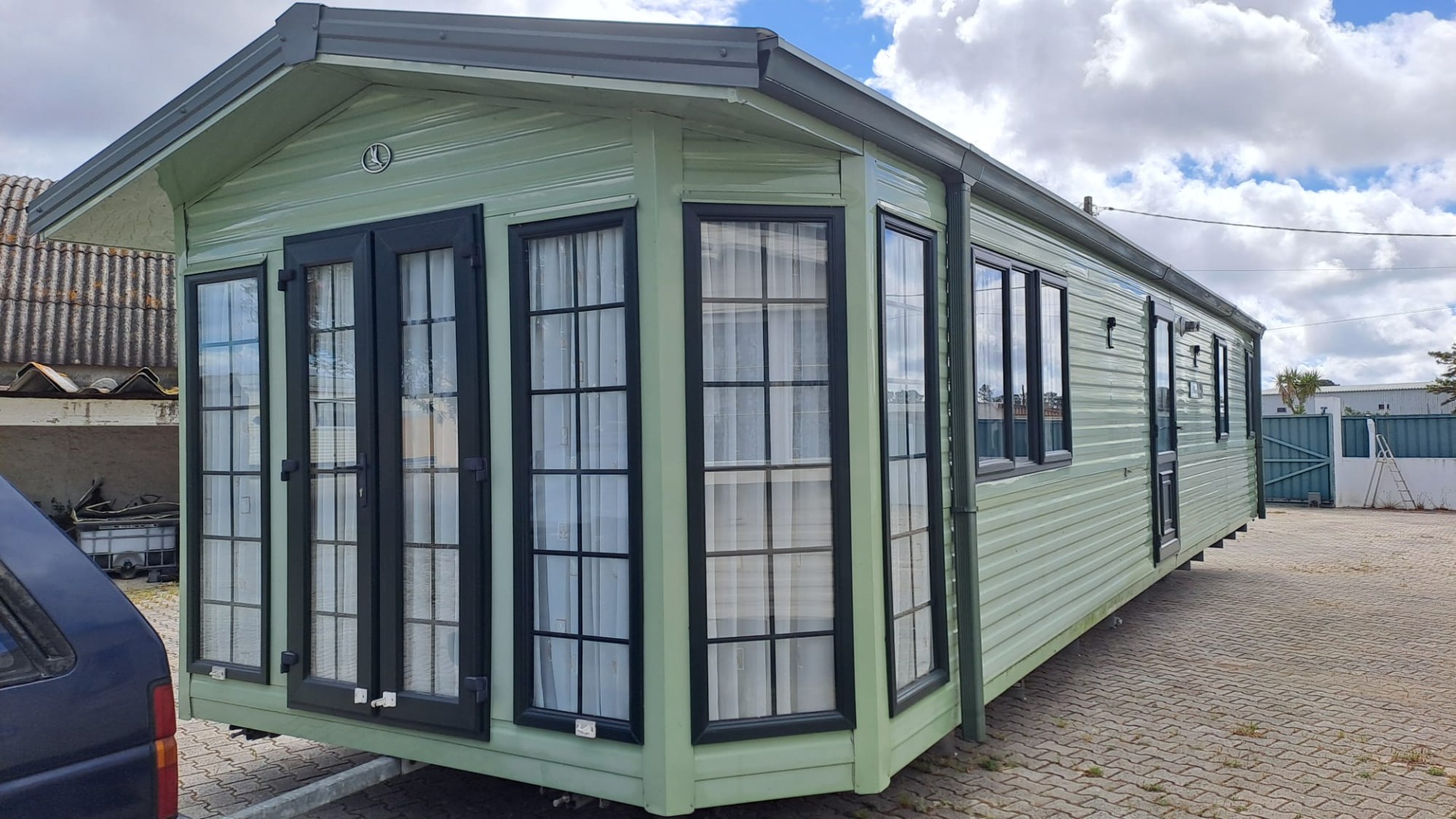 Mobile Home usada BK BLuebird Sheraton 38x12 T2 Preço: 30.000€ Transporte e IVA incluído (clique para fotos e informação)