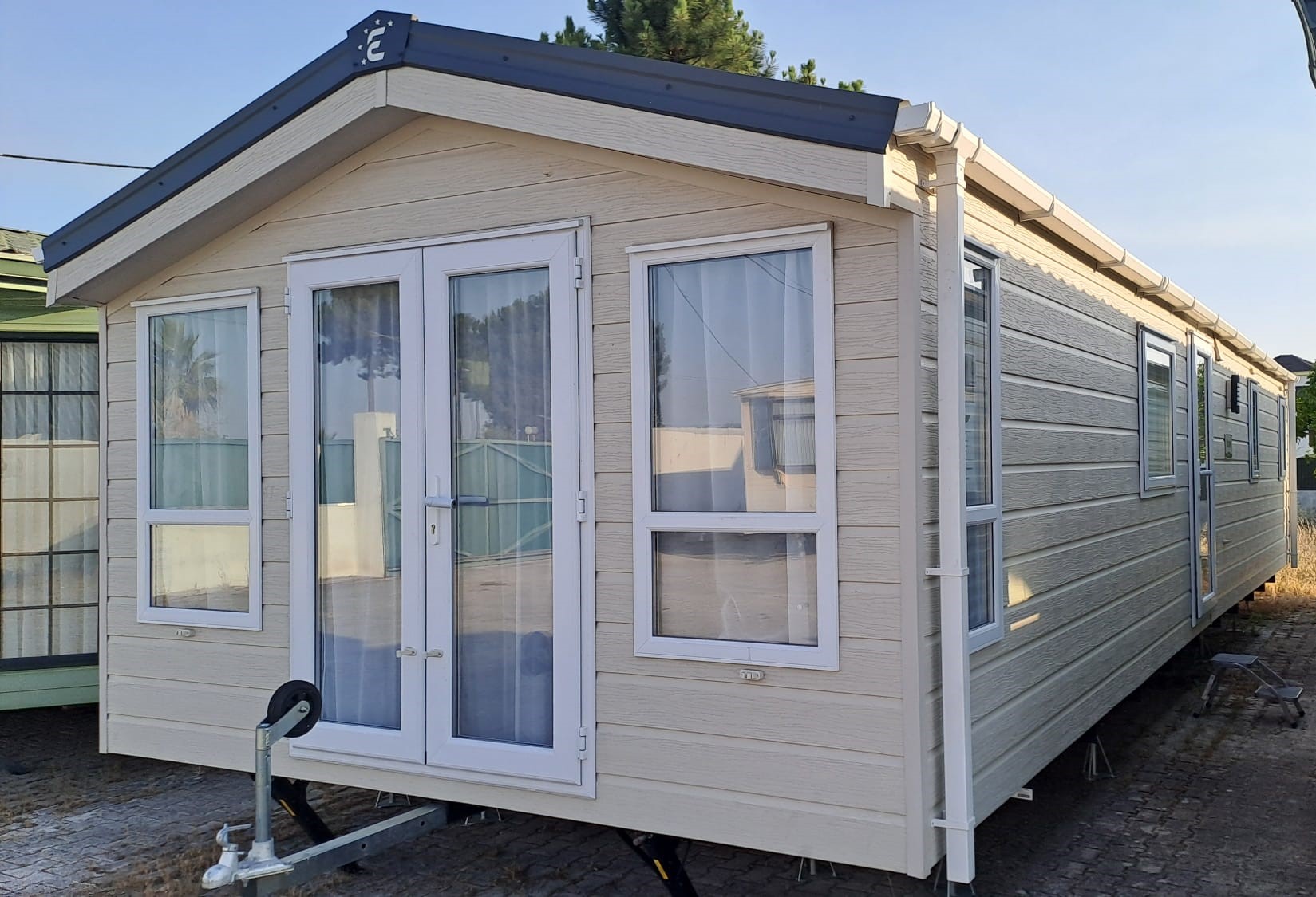 Mobile home nova Europa Maple 38 x 12 T2 Preço: 50.000 € Transporte e IVA incluído (clique para fotos e mais informação)